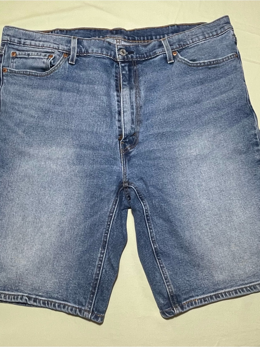 Levi’s 541 Denim Jean Shorts Mens 42 Relaxed Fit Cotton Jorts